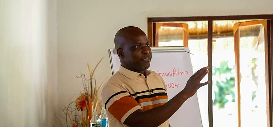 Facilitator leading a learning session